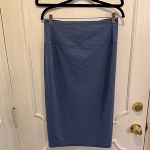 Lululemon Athletica Nulu Slim Fit High Rise MIDI Skirt Blue
